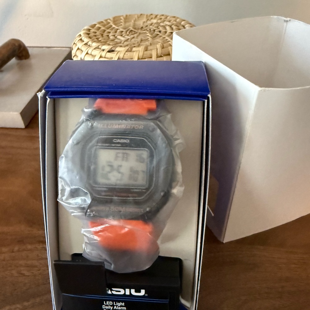 BRAND NEW!!Casio W218H Series, Men’s digital watch